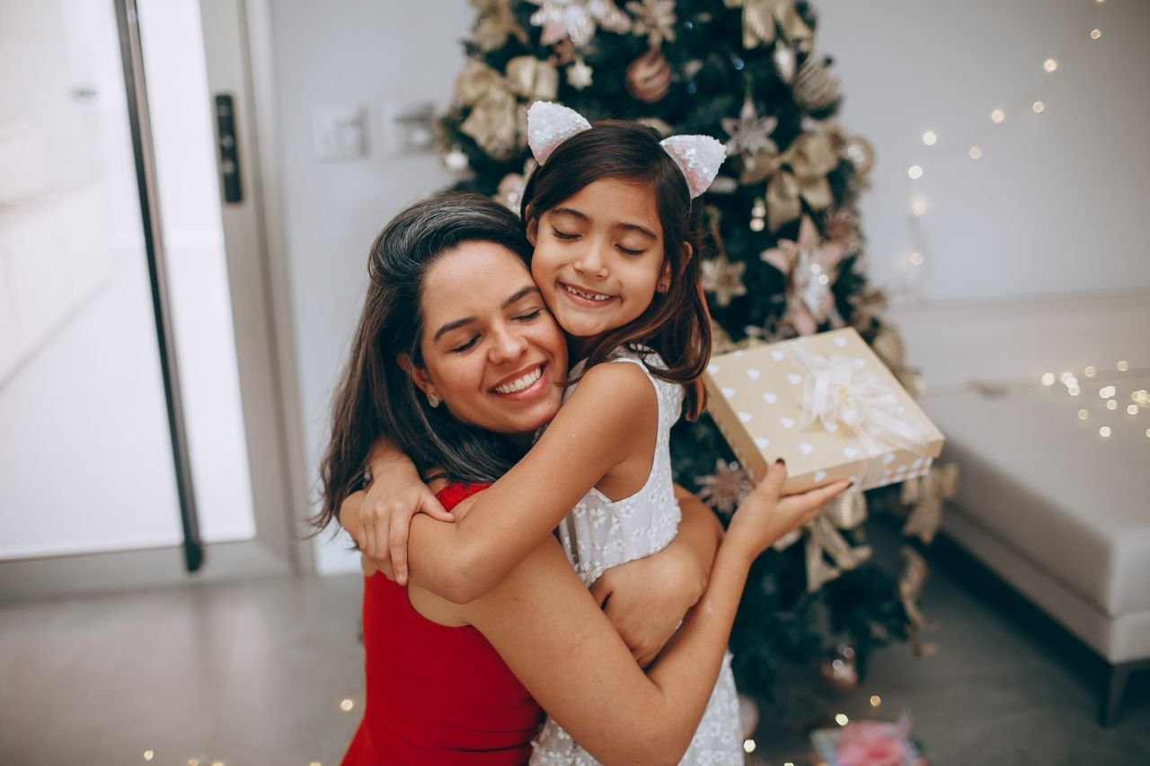 Give your favourite people gift with the emotion.