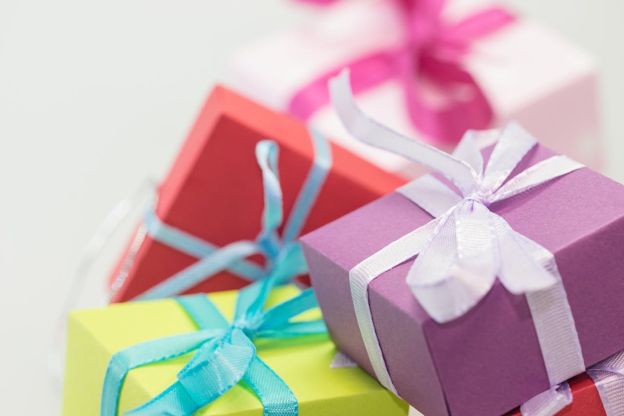 The Art of Gift-Giving: How to Choose Meaningful Gifts