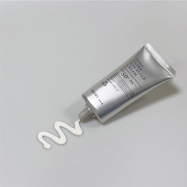 Ultra Sun Block Cream (50ML) SPF 50+ PA+++ - Image 2